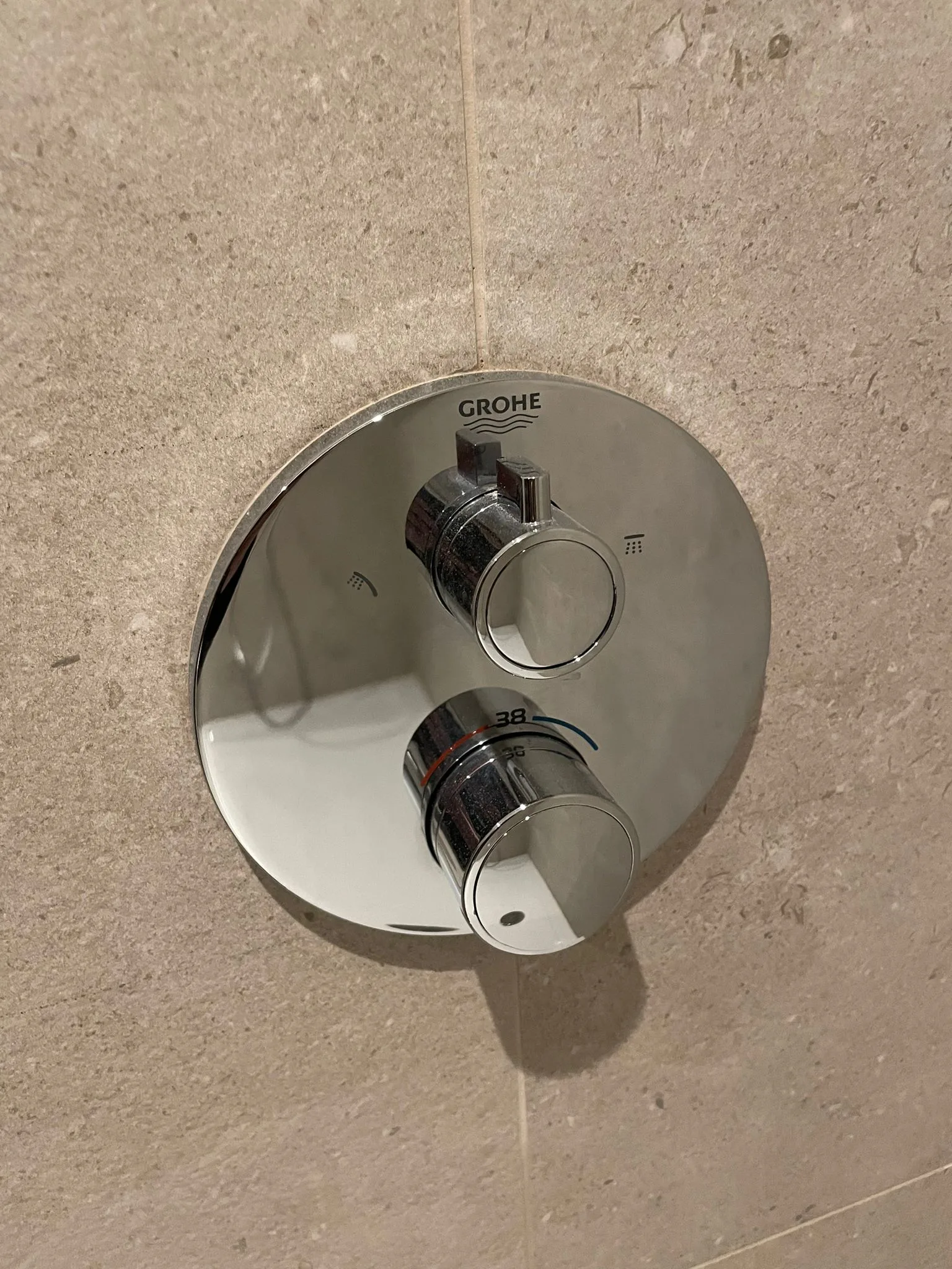 Detail of the shower control during installation