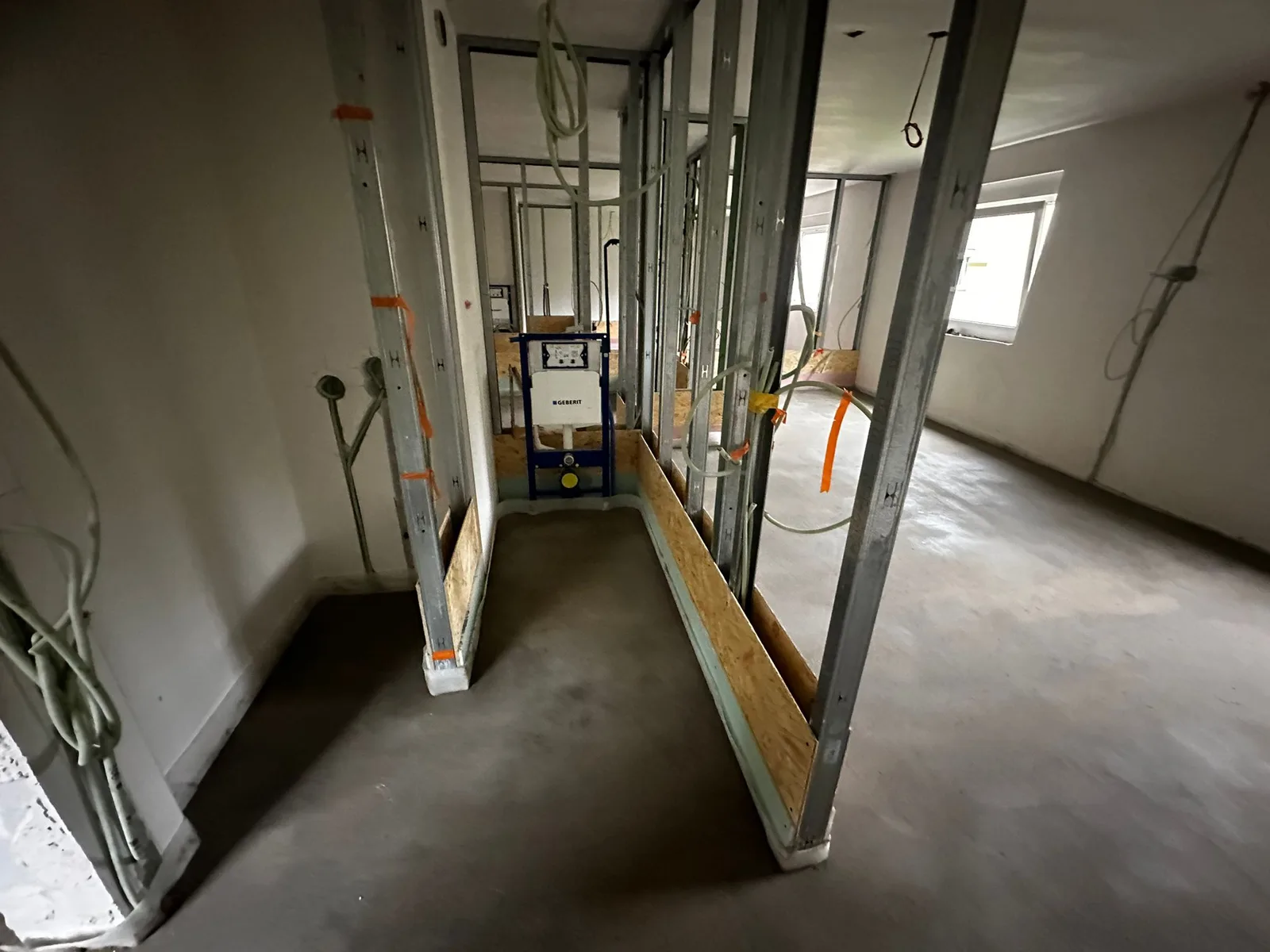 Partitions and preparation of the hotel spaces