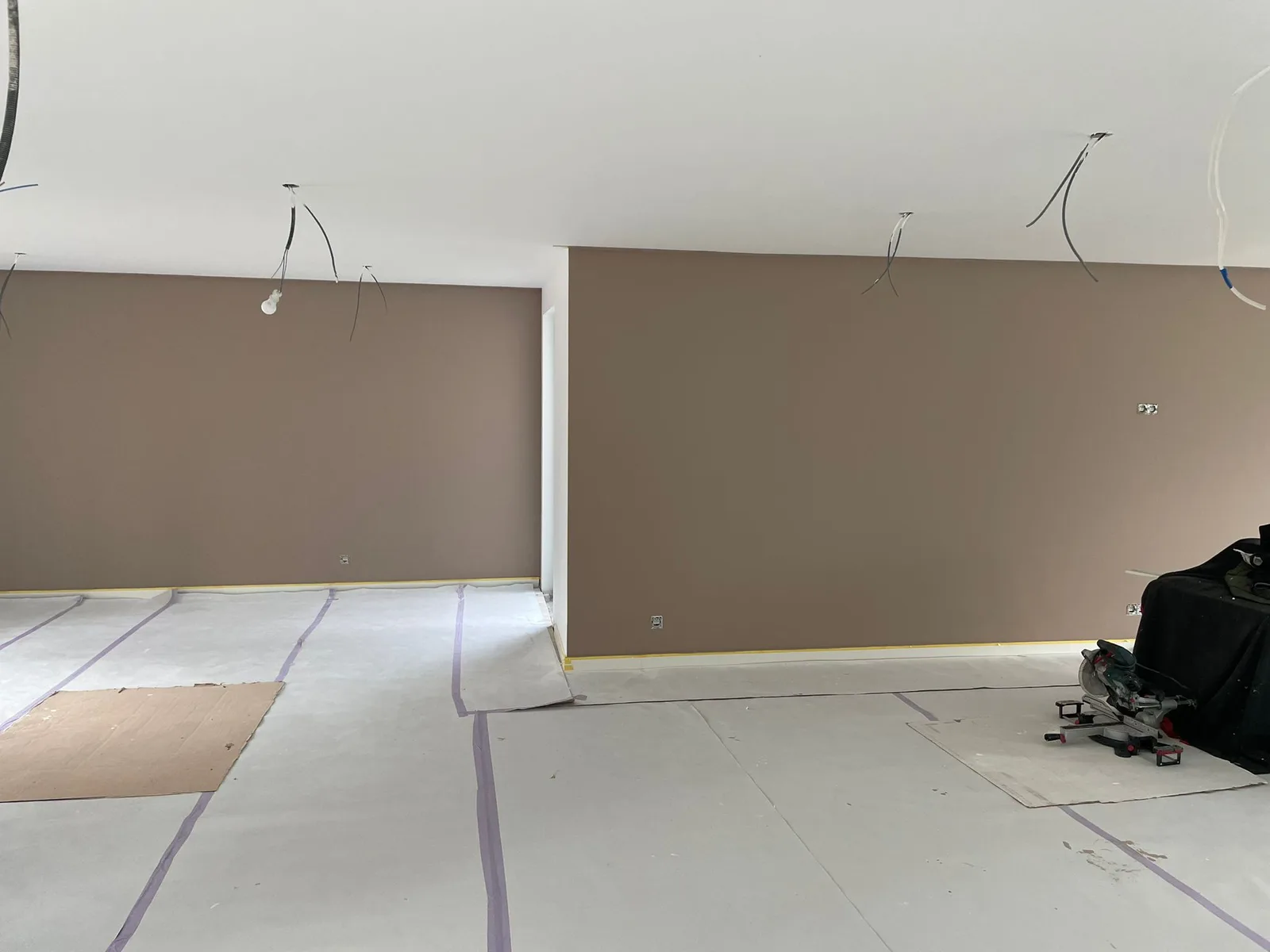 Wall preparation during the renovation