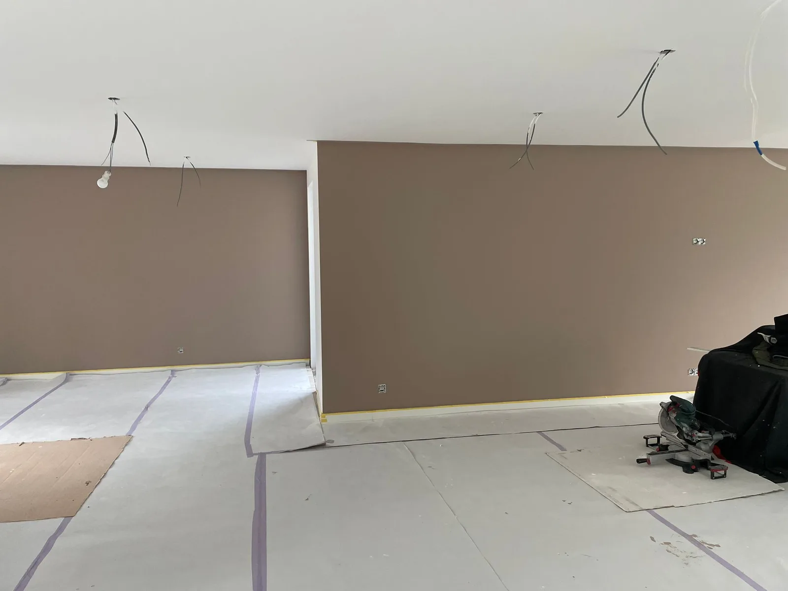 Wall preparation during the renovation