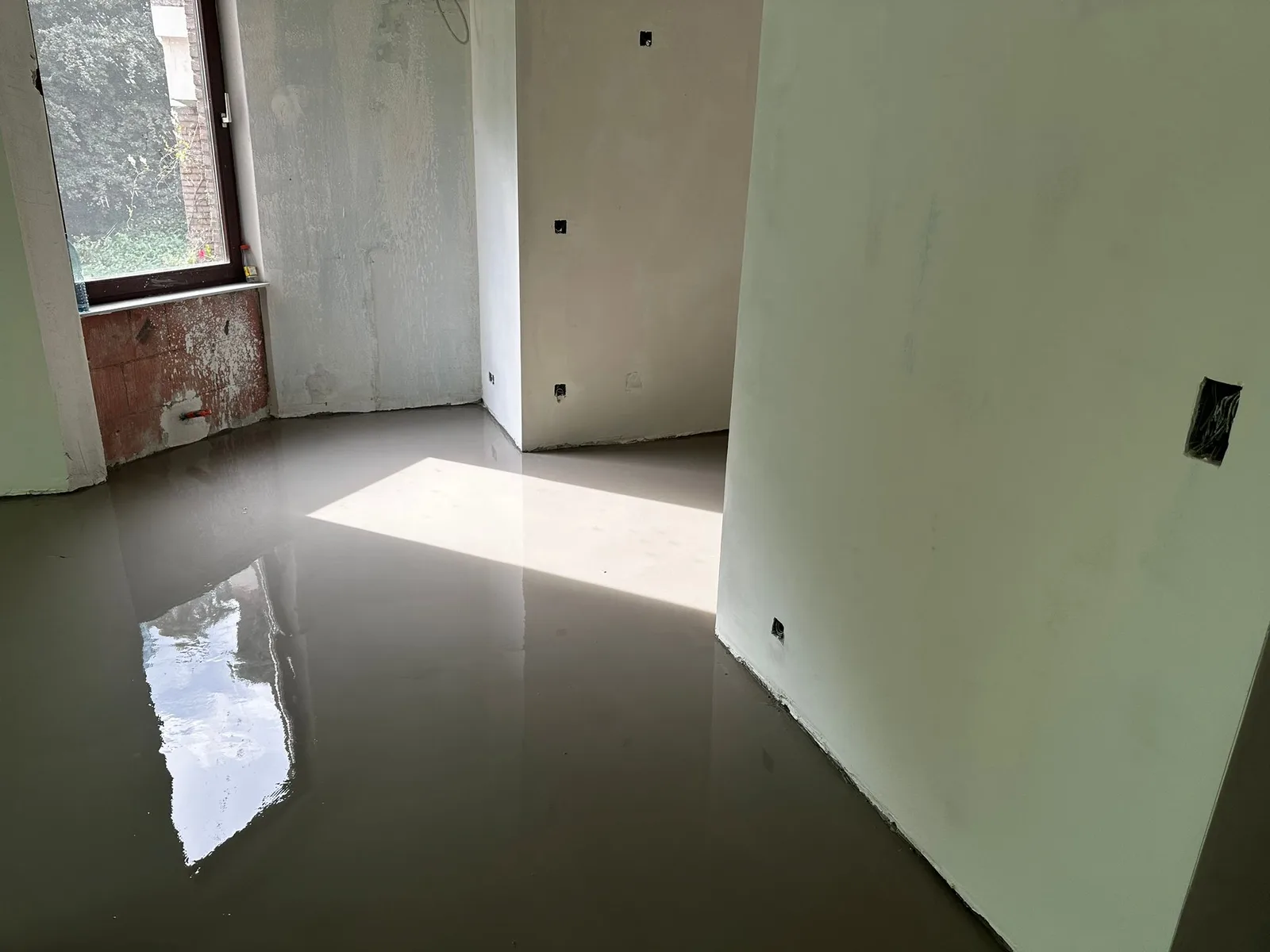 Floor preparation during the renovation