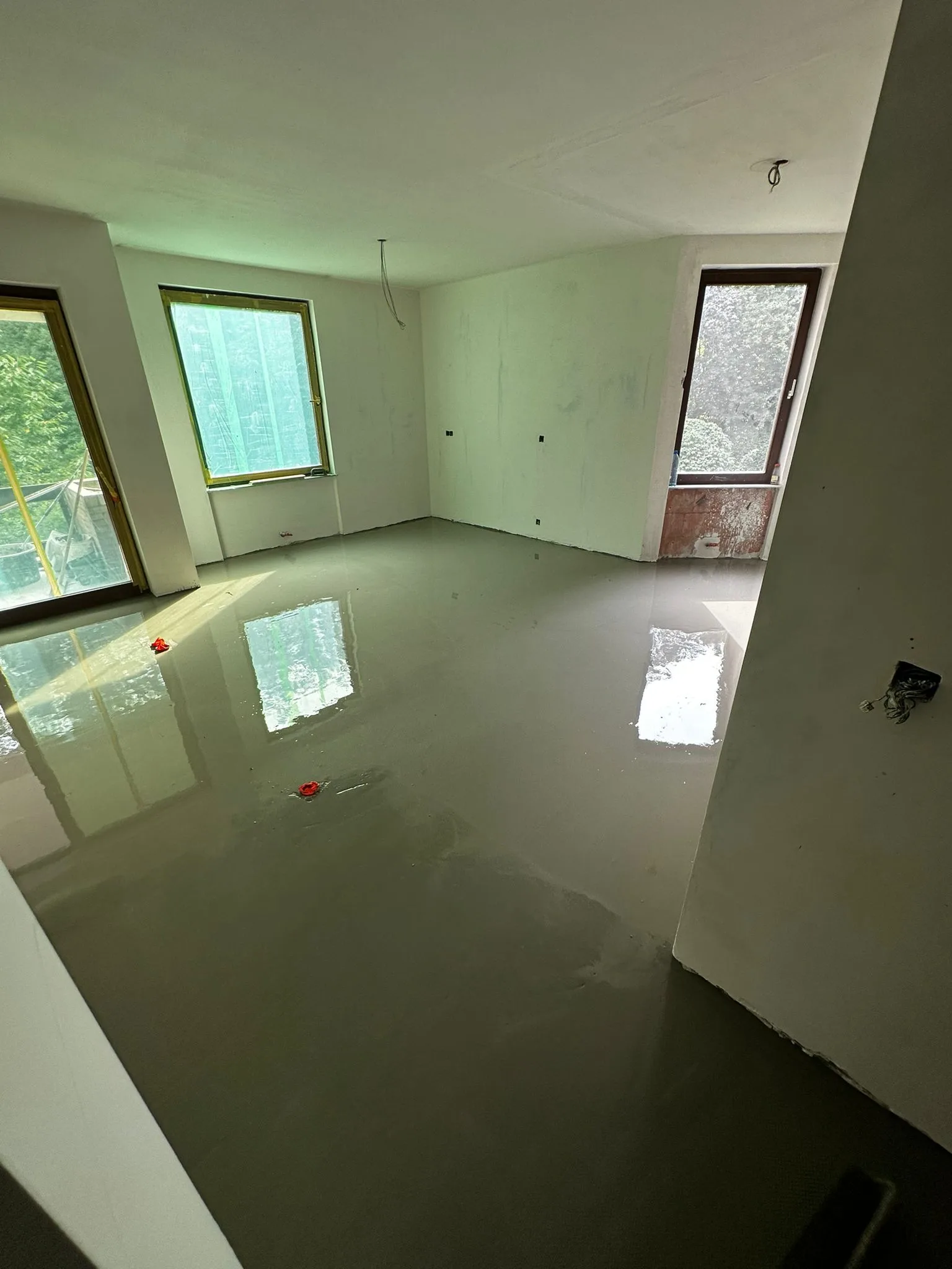 Floor preparation during the renovation